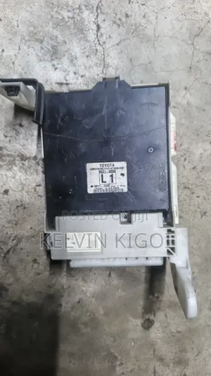 Toyota Wish Fuse Box
