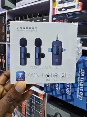 Dual Wireless Microphone Kit Usb-C Lightning 3.5mm Mic