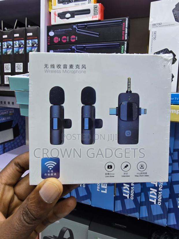 3-in-1 Lavalier Microphone System for Vlogging Interviews - thumbnail 2