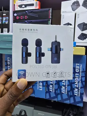 Dual Clip-on Wireless Mic With Noise Cancellation 2.4ghz