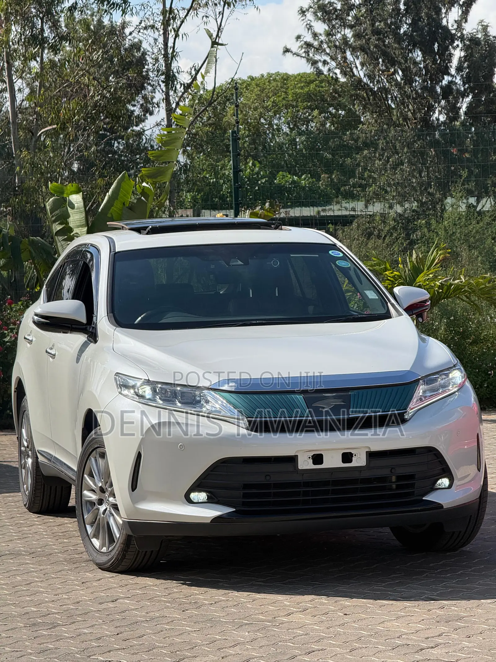 Toyota Harrier 2.0 2019 White