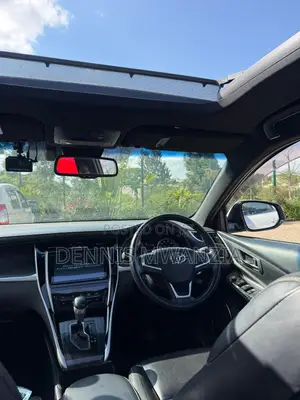Toyota Harrier 2.0 2019 White