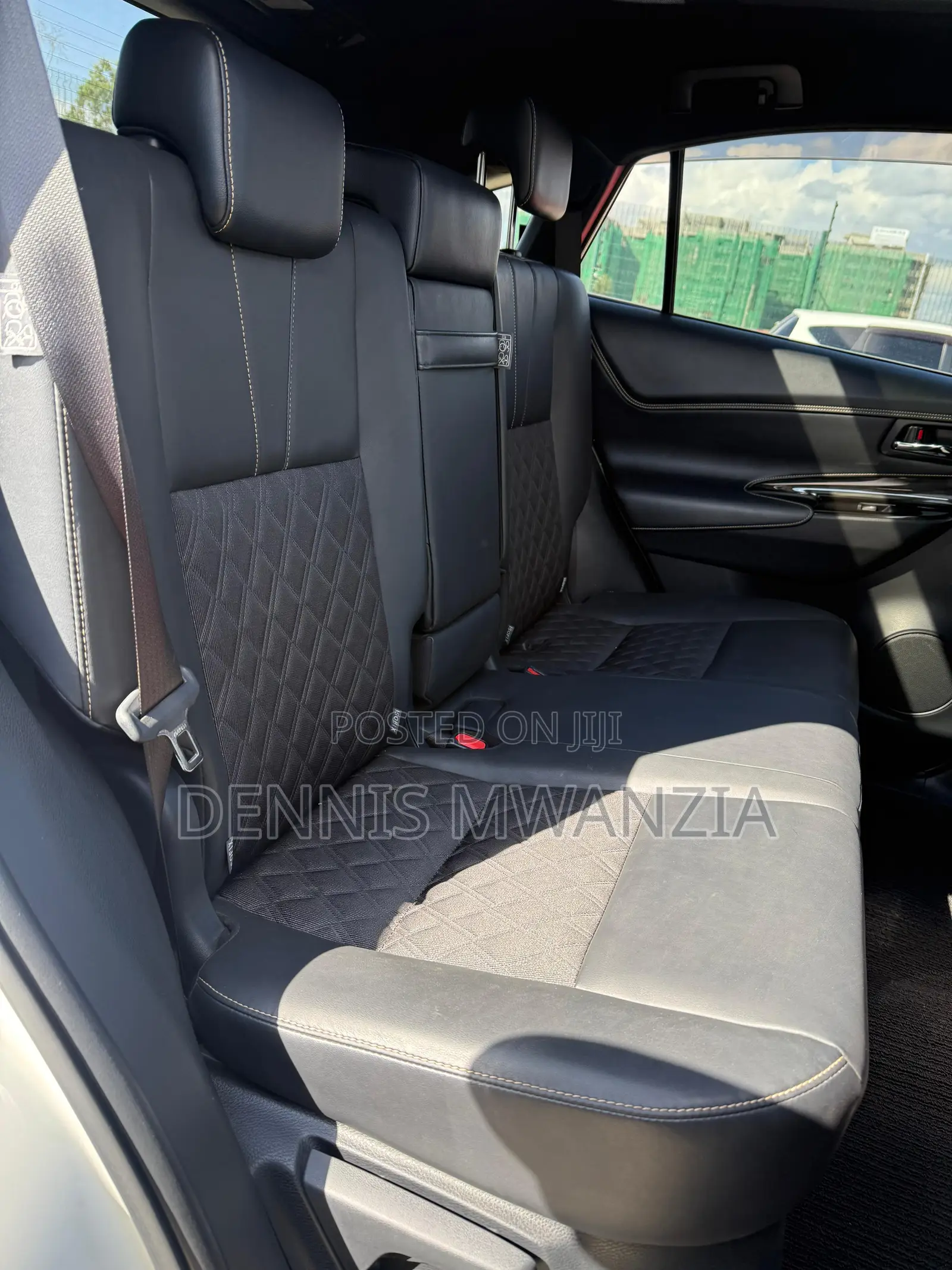 Toyota Harrier 2.0 2019 White