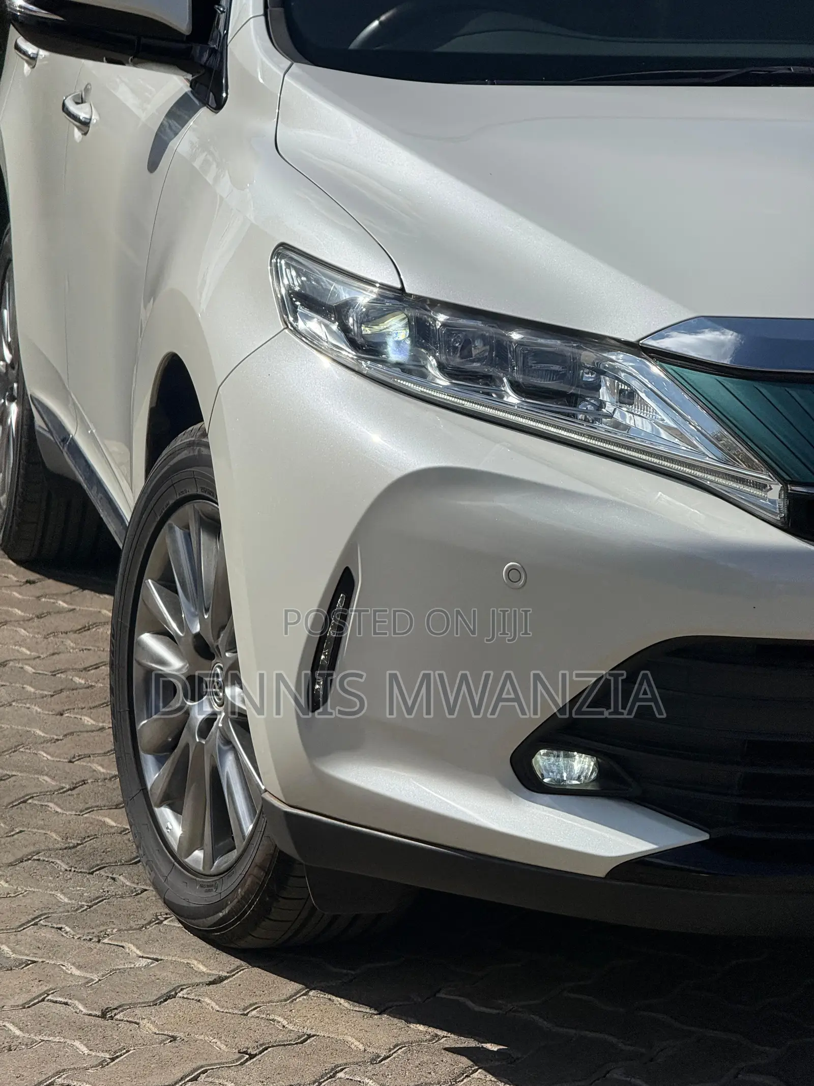 Toyota Harrier 2.0 2019 White