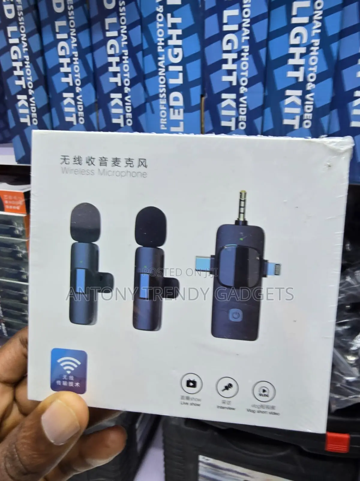 Wireless Lavalier Microphone Kit With Noise Reduction System