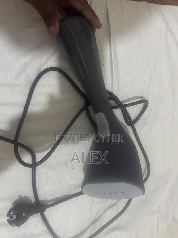 Electrolux Handheld Garment Steamer - thumbnail 2