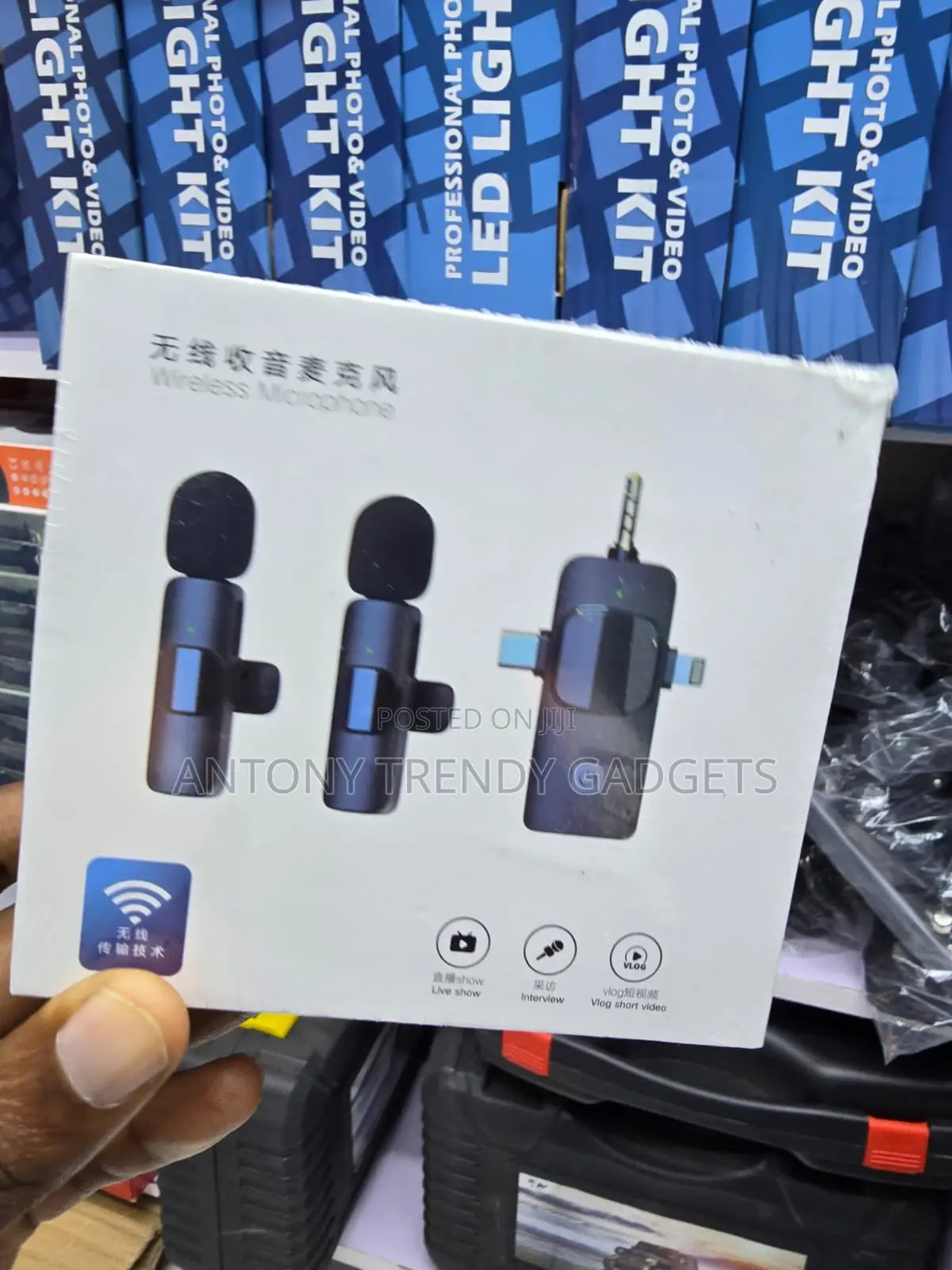 3-in-1 Wireless Microphone Set for Mobile Content Creation