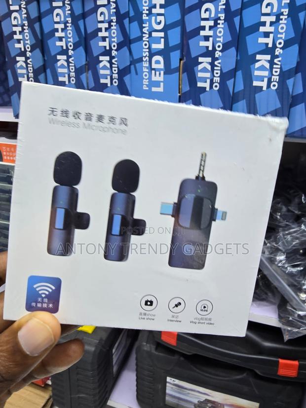 3-in-1 Wireless Microphone Set for Mobile Content Creation - thumbnail 2