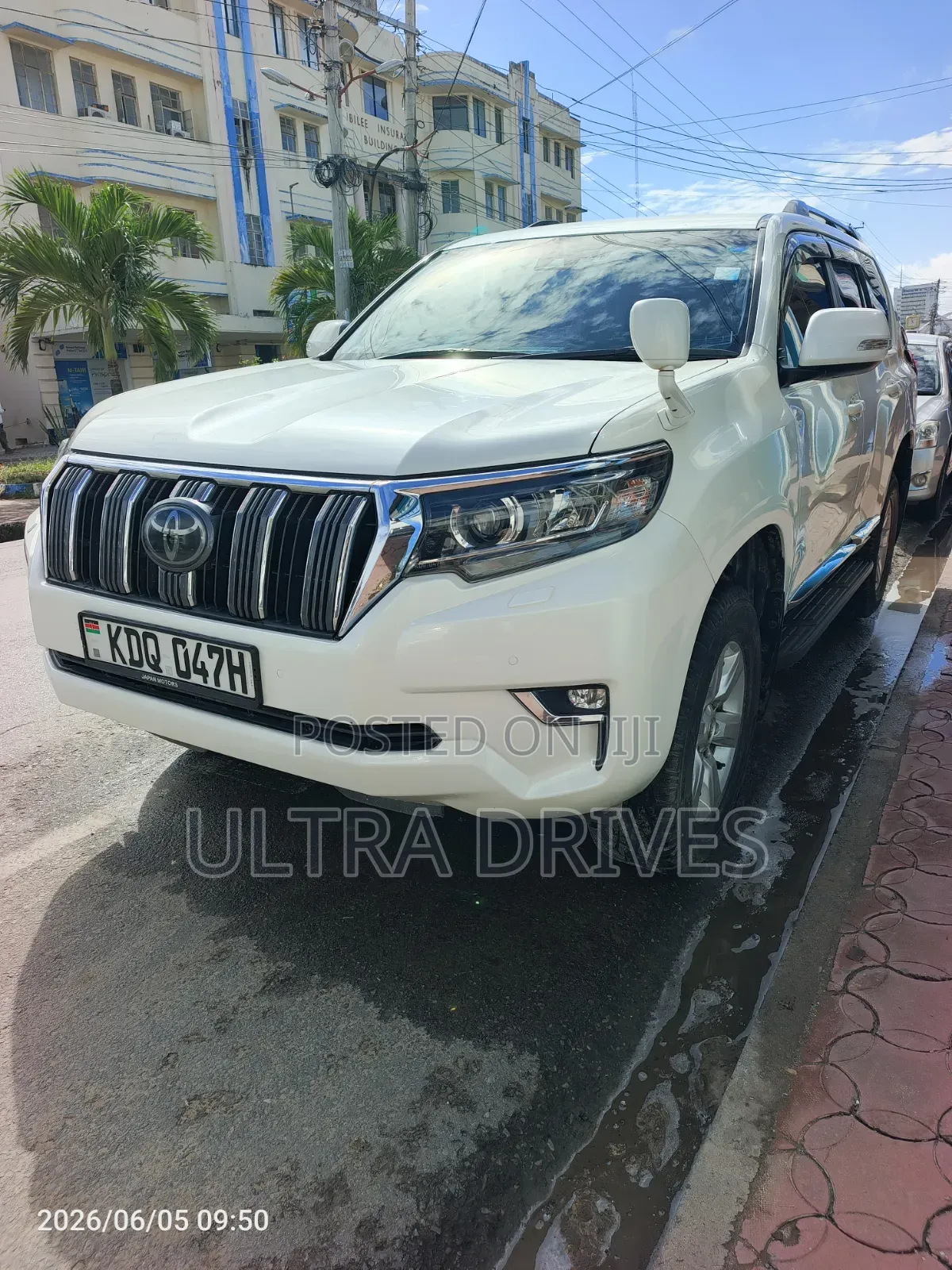Toyota Land Cruiser Prado 2017 White