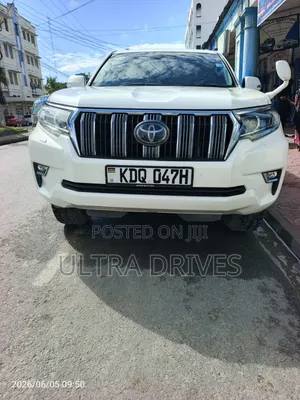 Toyota Land Cruiser Prado 2017 White