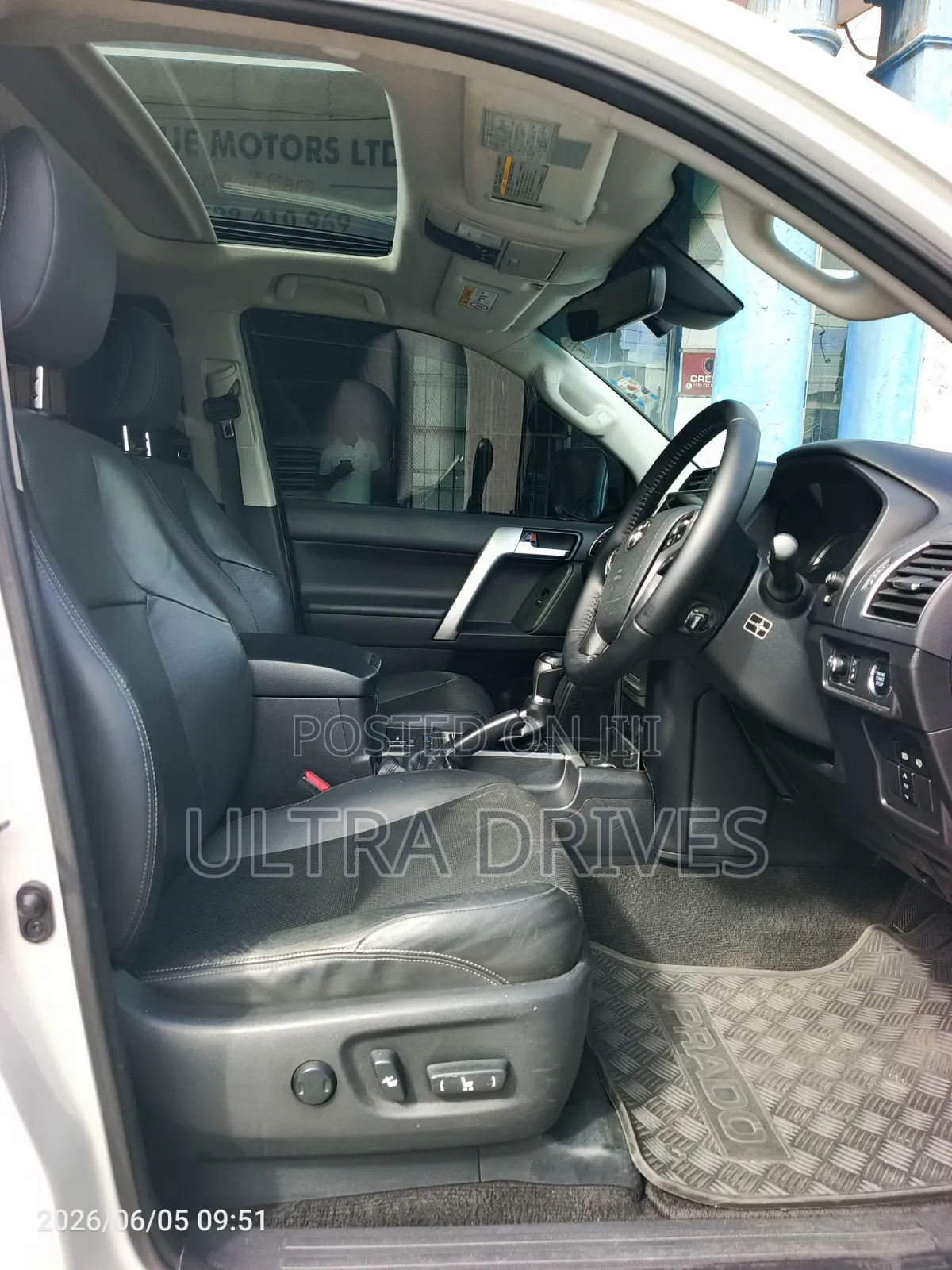 Toyota Land Cruiser Prado 2017 White