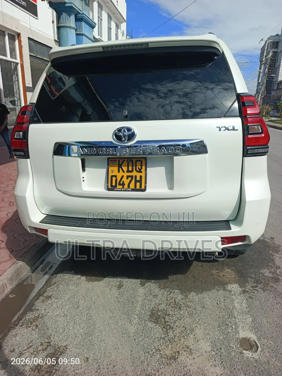 Toyota Land Cruiser Prado 2017 White
