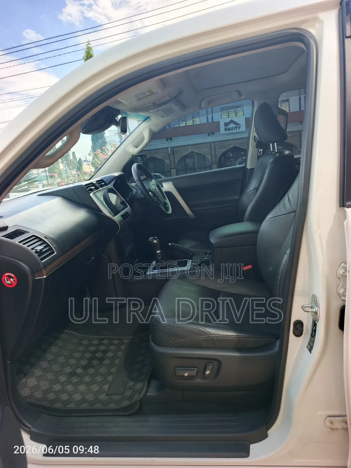 Toyota Land Cruiser Prado 2017 White