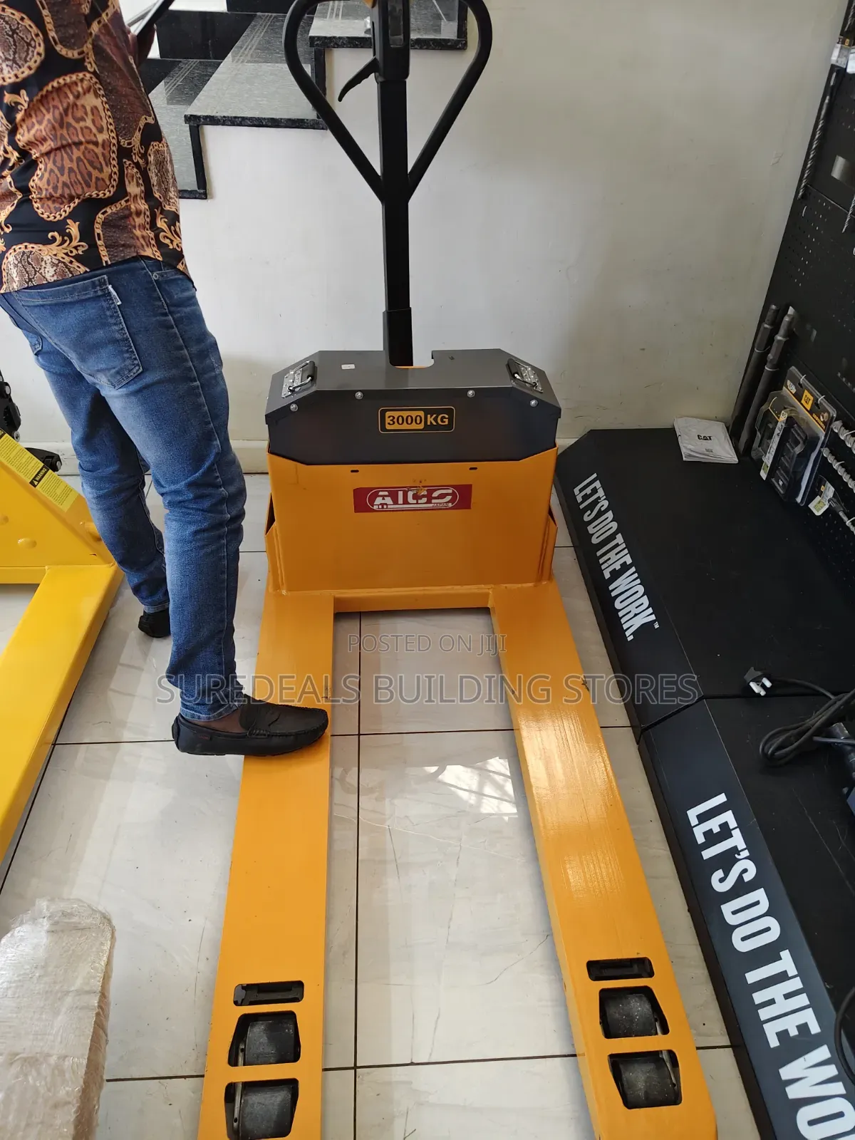 3000 Kg Capacity Semi-Electric Pallet Truck