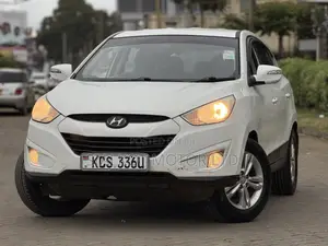 Hyundai Tucson Limited AWD 2011 White