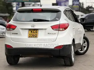 Hyundai Tucson Limited AWD 2011 White