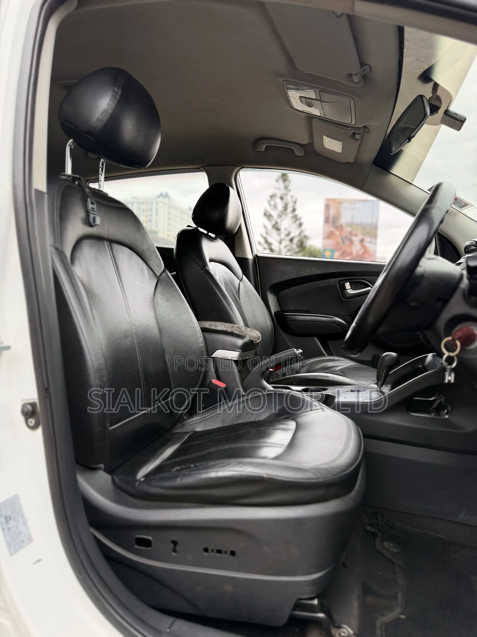 Hyundai Tucson Limited AWD 2011 White