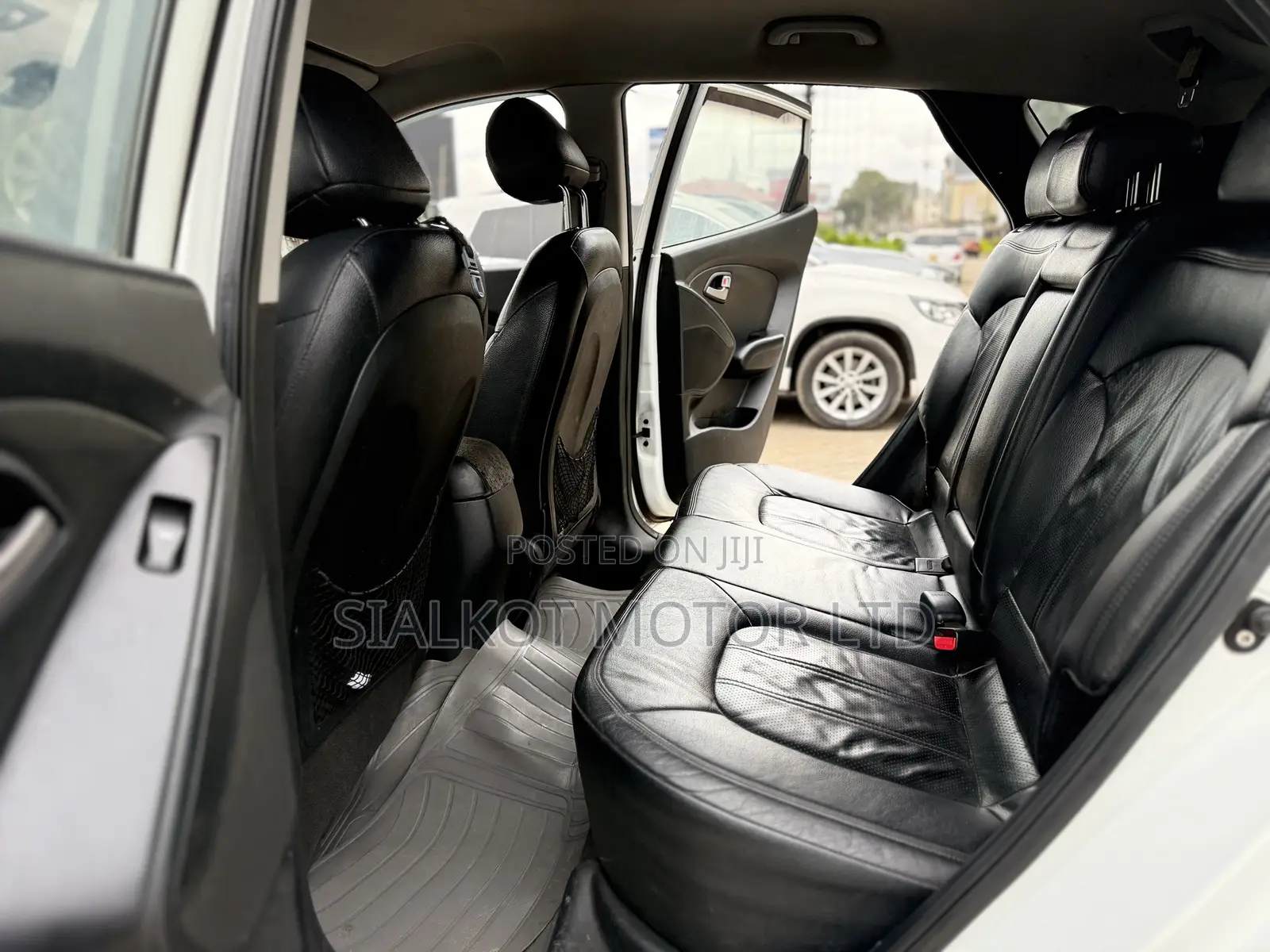 Hyundai Tucson Limited AWD 2011 White
