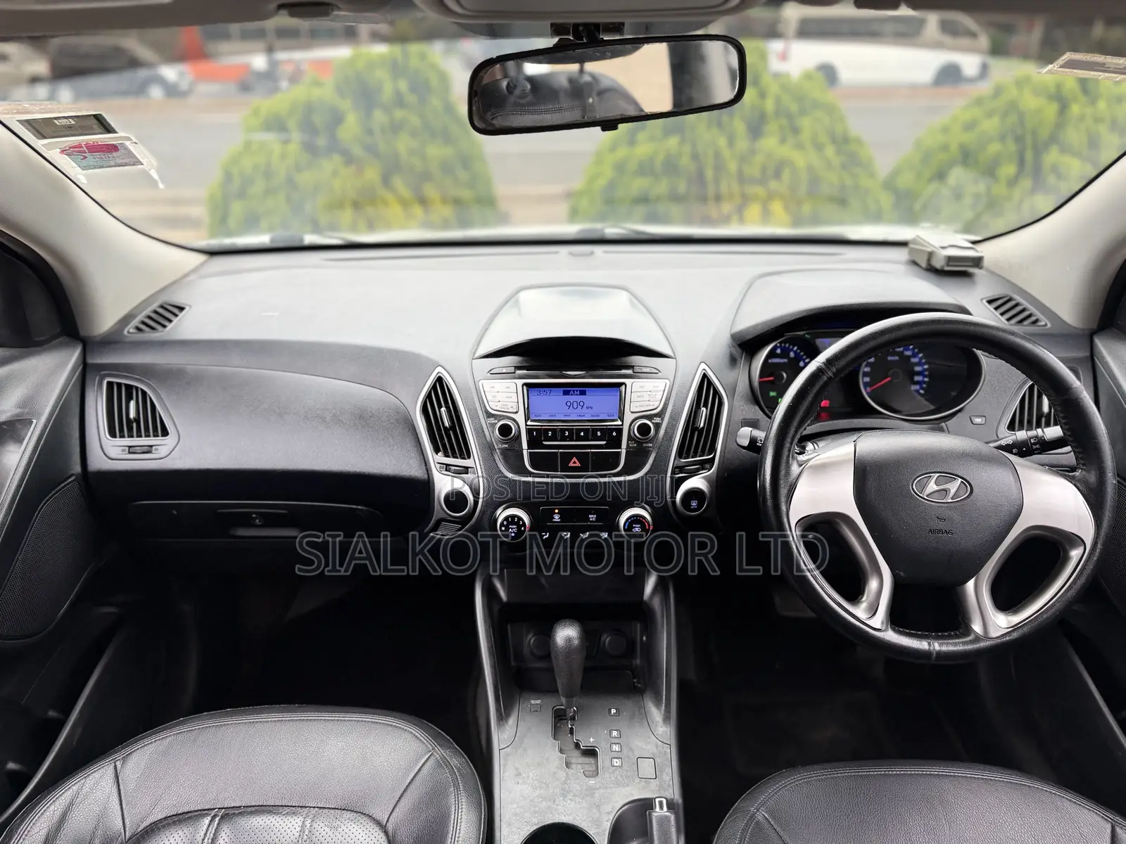 Hyundai Tucson Limited AWD 2011 White