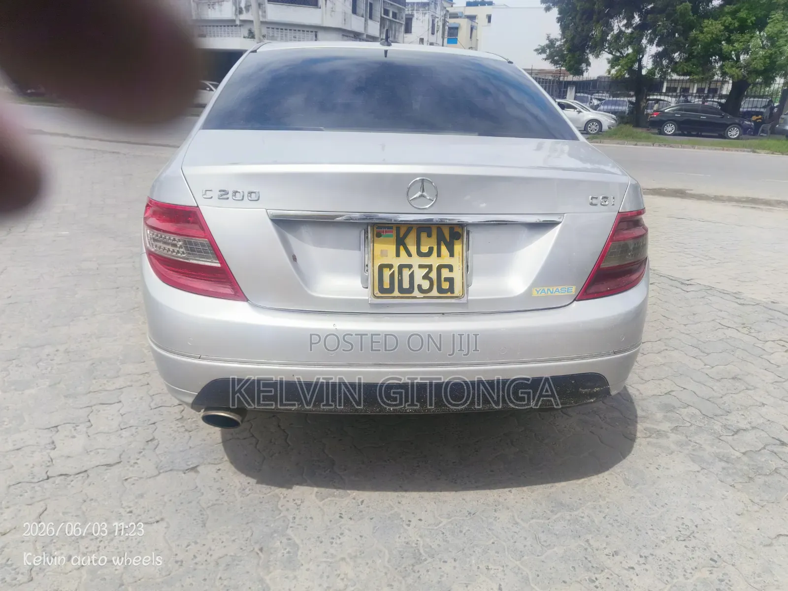 Mercedes-Benz C200 2011 Silver