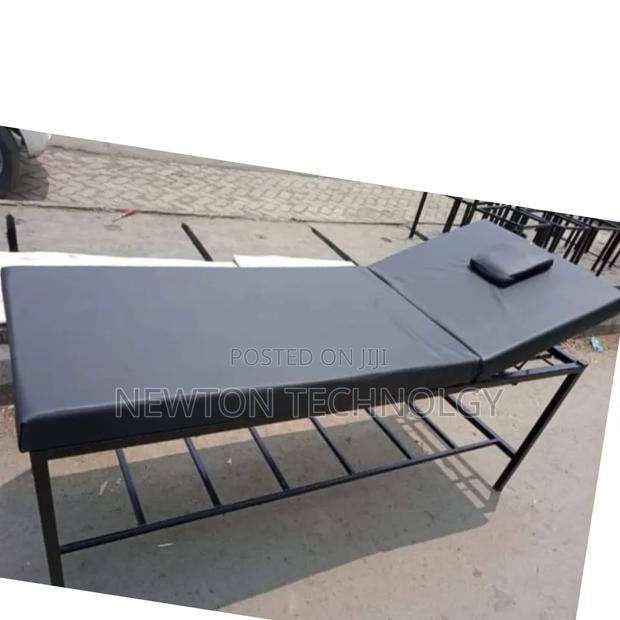 Adjustable Massage Bed With Strong Stand
