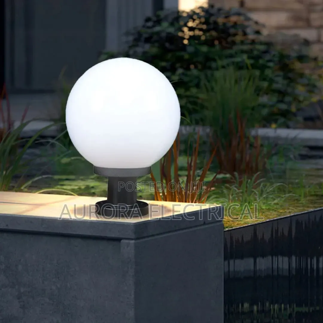 Ip 44 Waterproof Ac Gate Lights /Milky Garden Lights