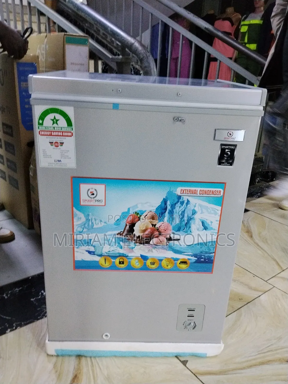 Smartpro 94 Litres Chest Freezer Direct Cool Technology