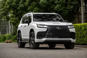 Lexus LX 600 2022 White