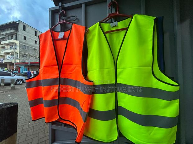 Light Reflector Vest For Industrial Safety