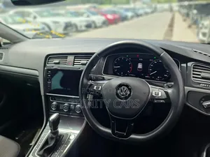 Volkswagen Golf 2019 Silver