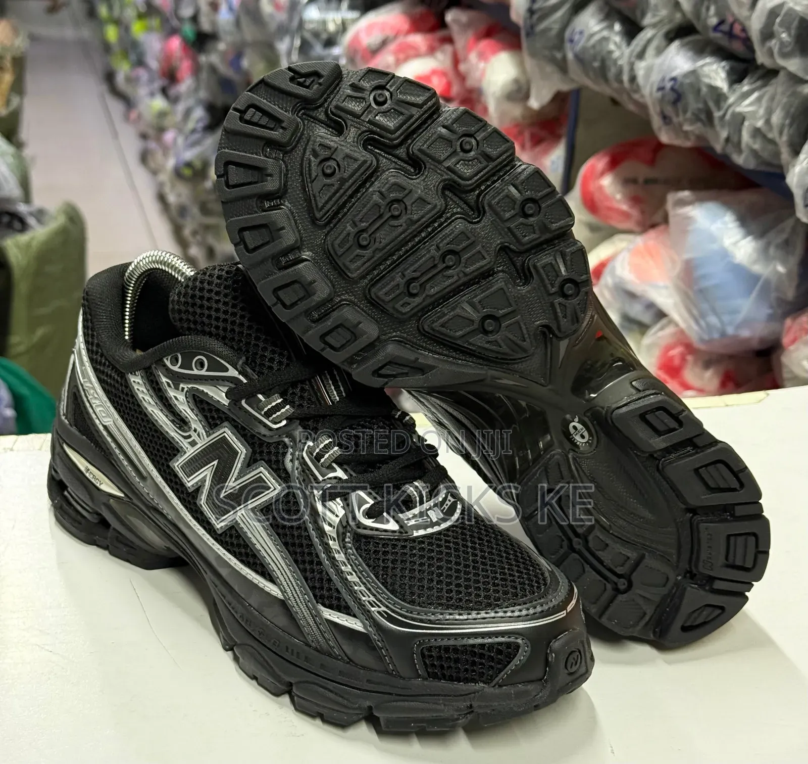 New Balance 740 Silver Black