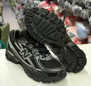 New Balance 740 Silver Black