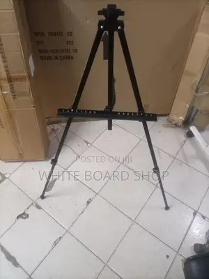 Light Duty Stand For Boards Portraits-tripod