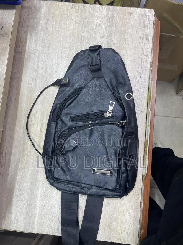 Fashion Men Chest Bag Pu Leather Usb Charging