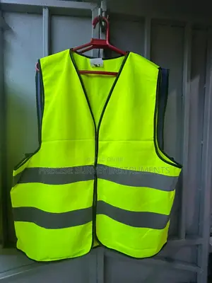 Light Reflector Vest For Road Maintenance Teams