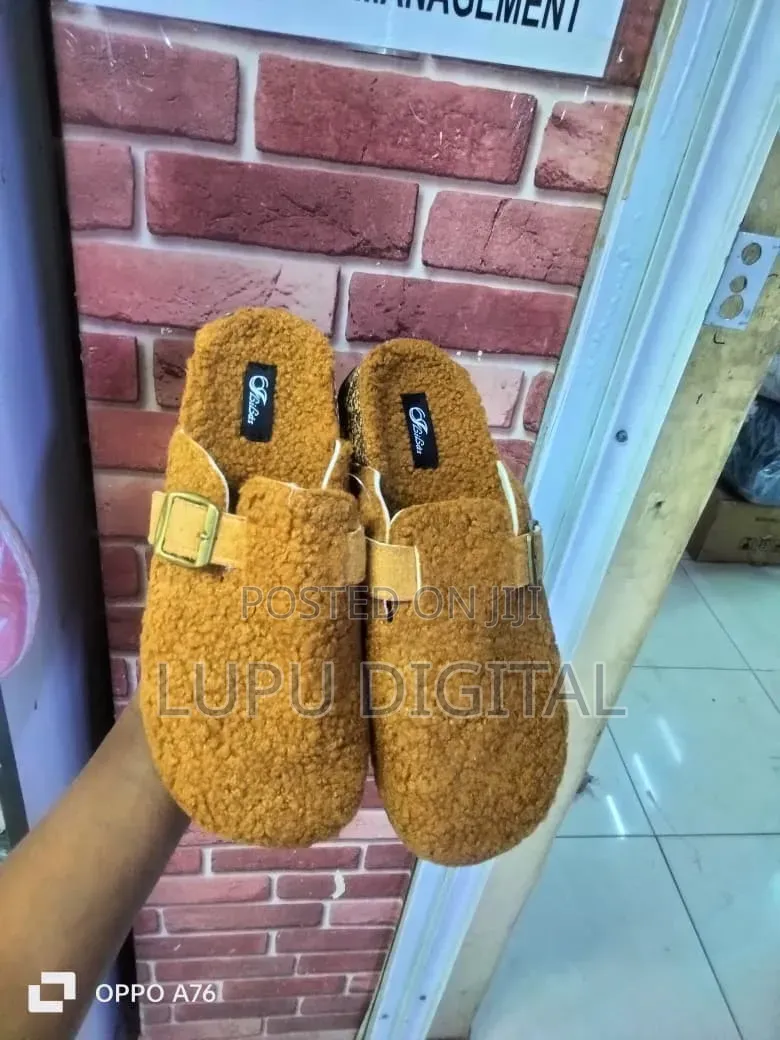 Fur Clogs Brown Size 37-42