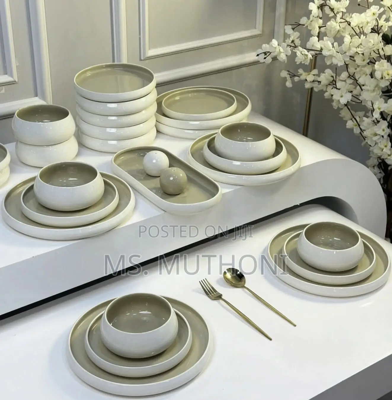 Luxury European Two Tone Cream / Beige Porcelain Finish Dinner Set