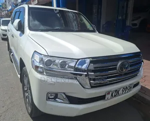 Toyota Land Cruiser 4.6 V8 ZX 2016 White