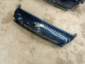 Griill Toyota Harrier