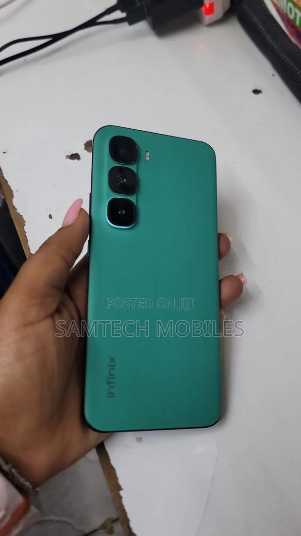 Infinix Hot 60 Pro+ 256 GB Green - thumbnail 2