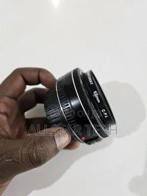 Canon Ef 40mm F/2.8 STM
