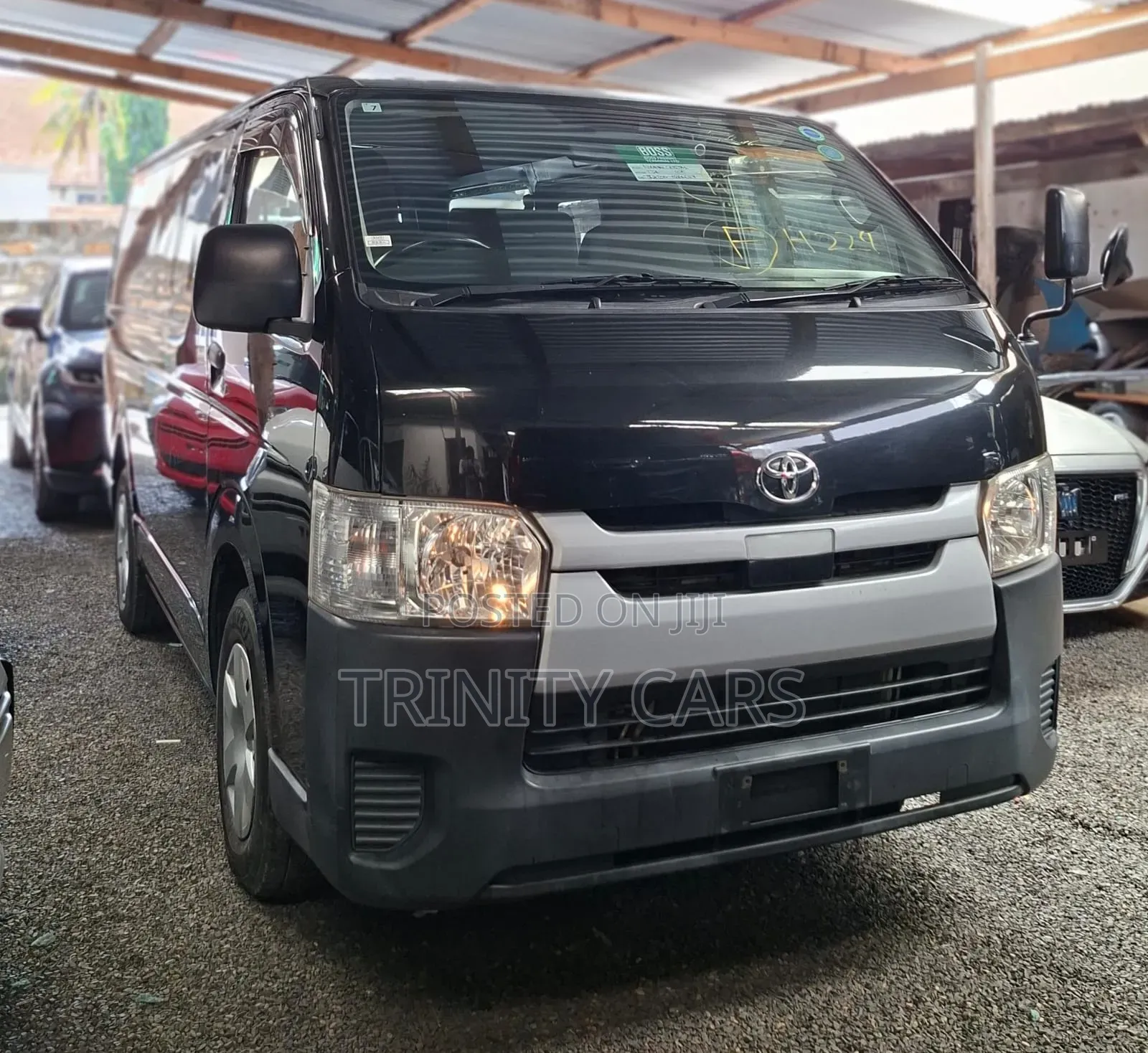 Toyota HiAce 2018 Black