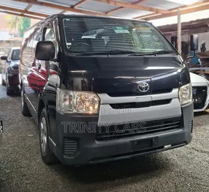 Toyota HiAce 2018 Black