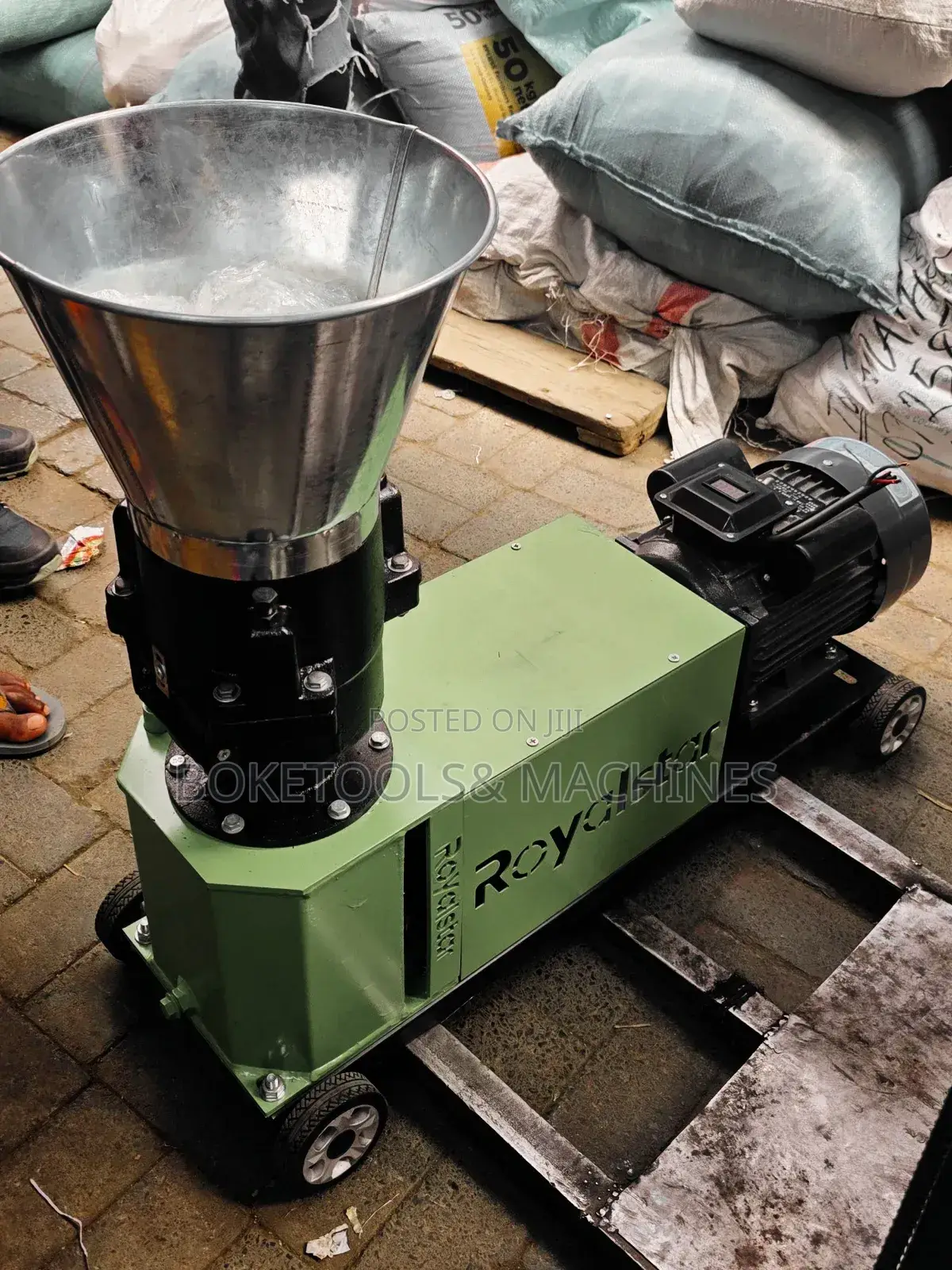 Royal Star Pellet Machine