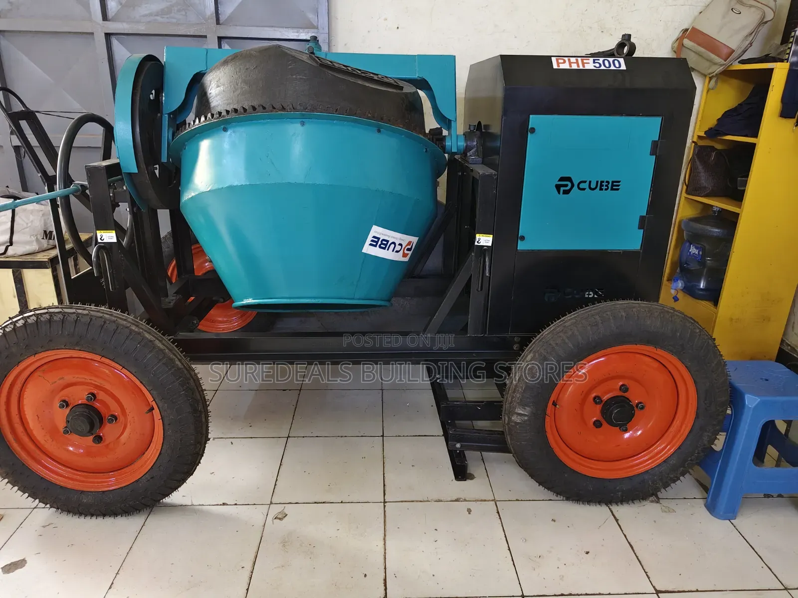 Cube Heavy-Duty Concrete Mixer With a 500-Liter Drum Capacity.