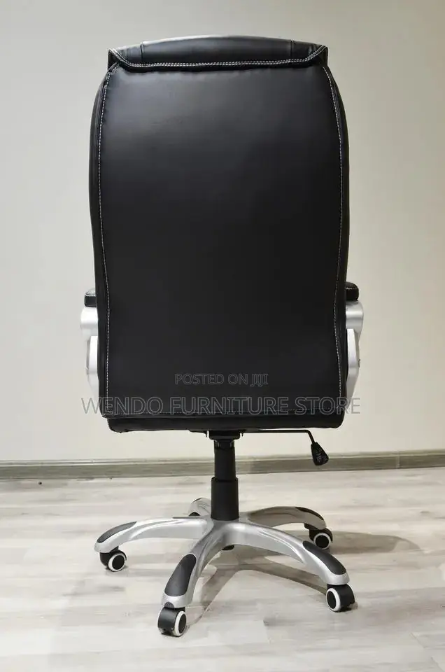 Office Chairs; Leather Executive Managers Adjustable Office Chairs