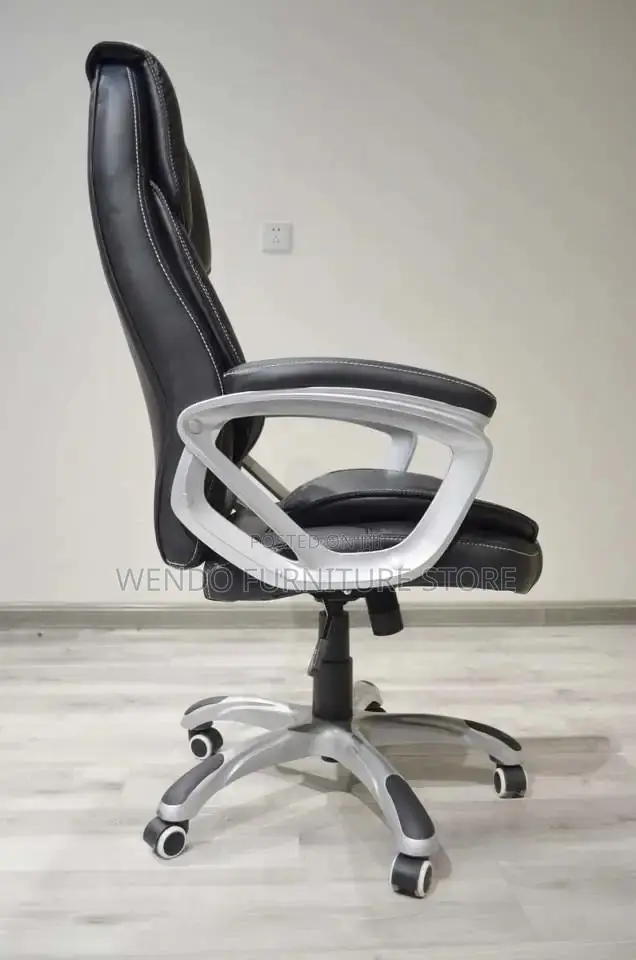 Office Chairs; Leather Executive Managers Adjustable Office Chairs