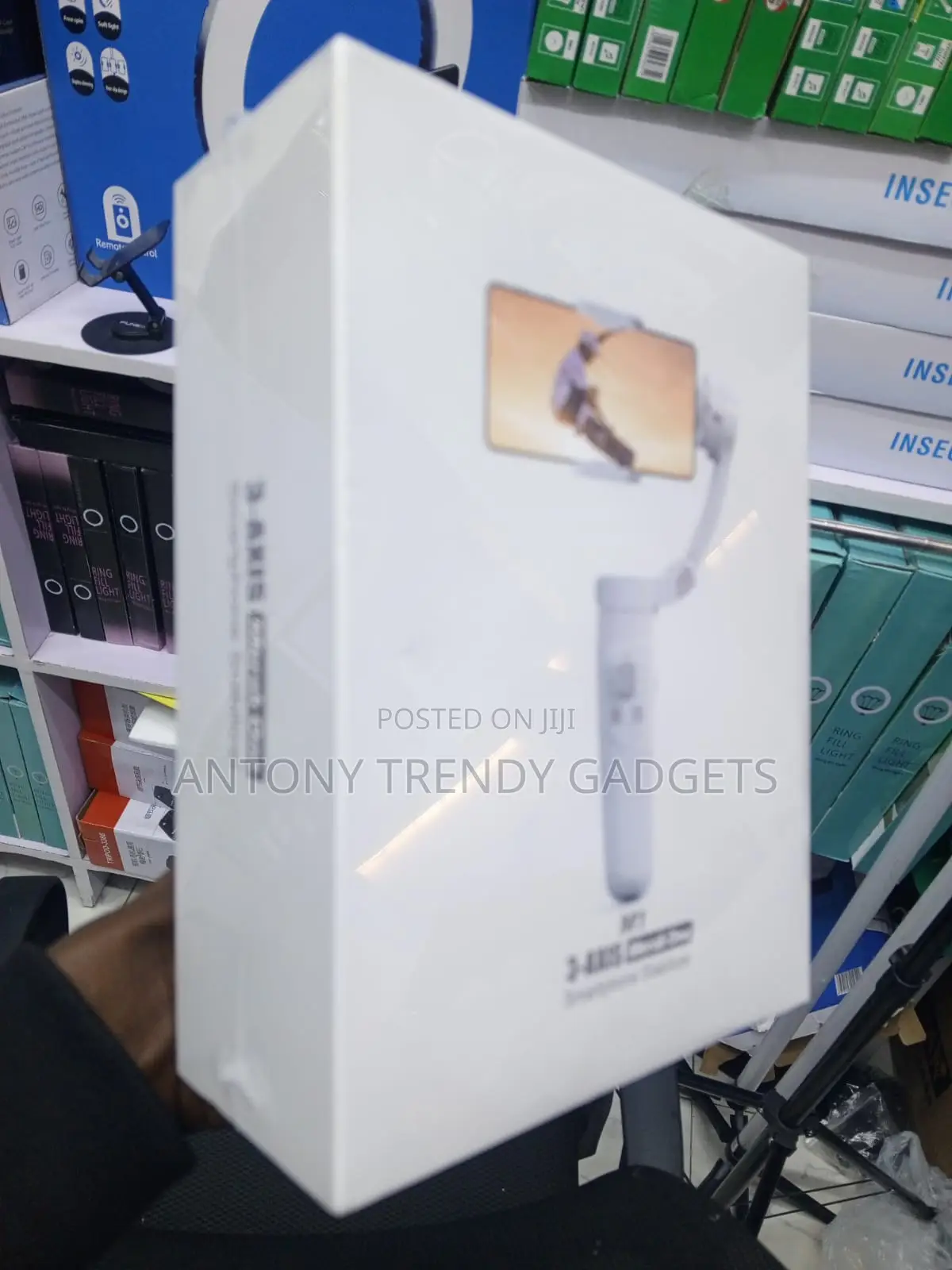 3-Axis Smartphone Gimbal for Vlogging Travel Video Recording