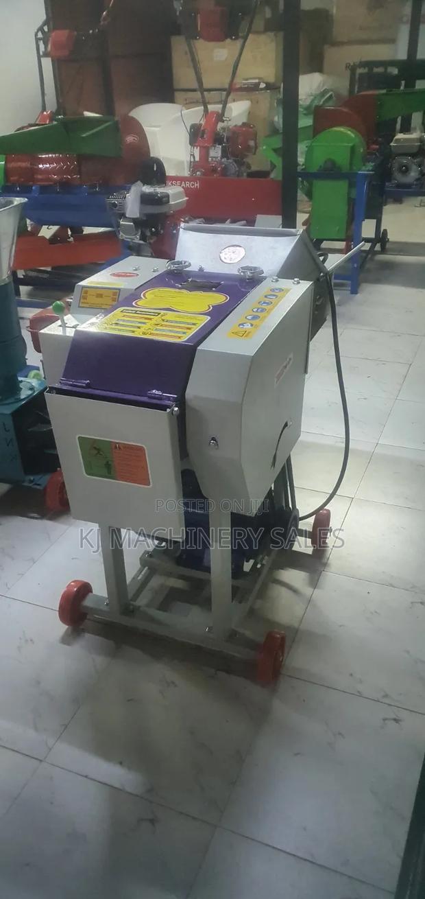 High Speed Feed Choper With 5.5hp Motor - thumbnail 3