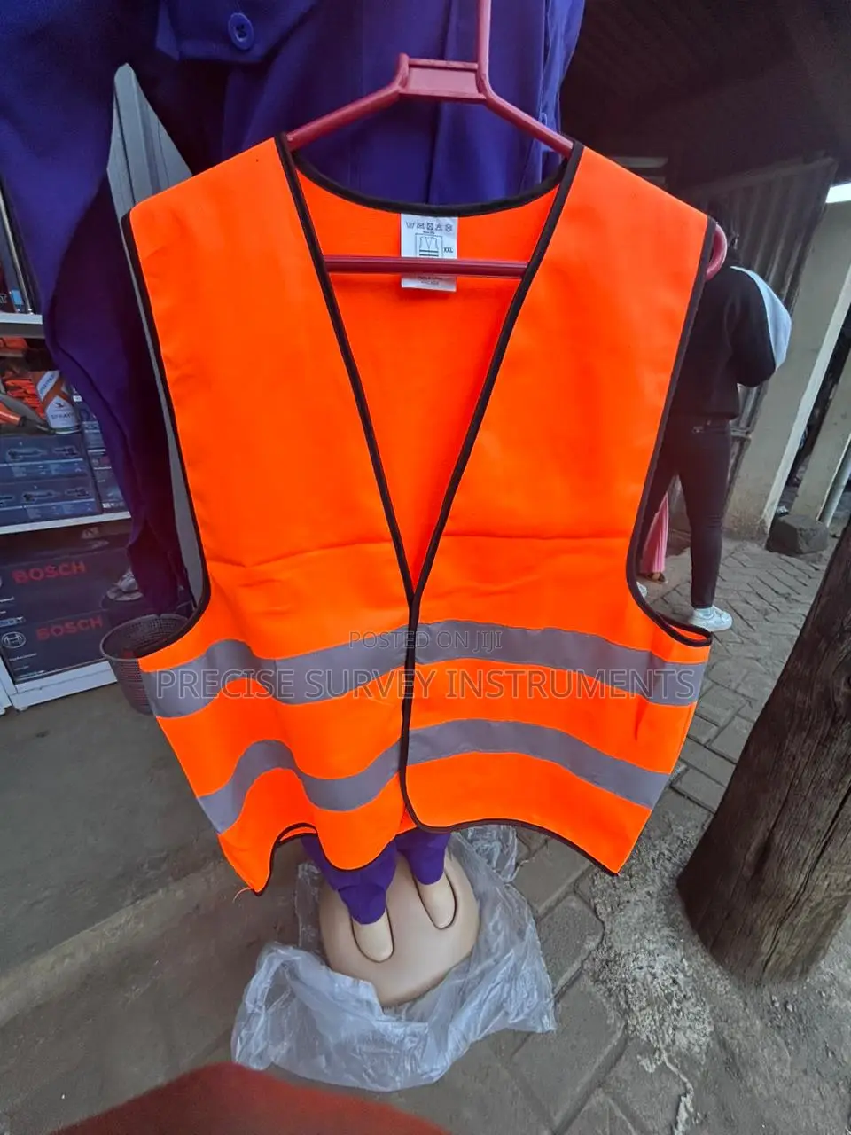 Light Reflector Vest For Emergency Response Teams